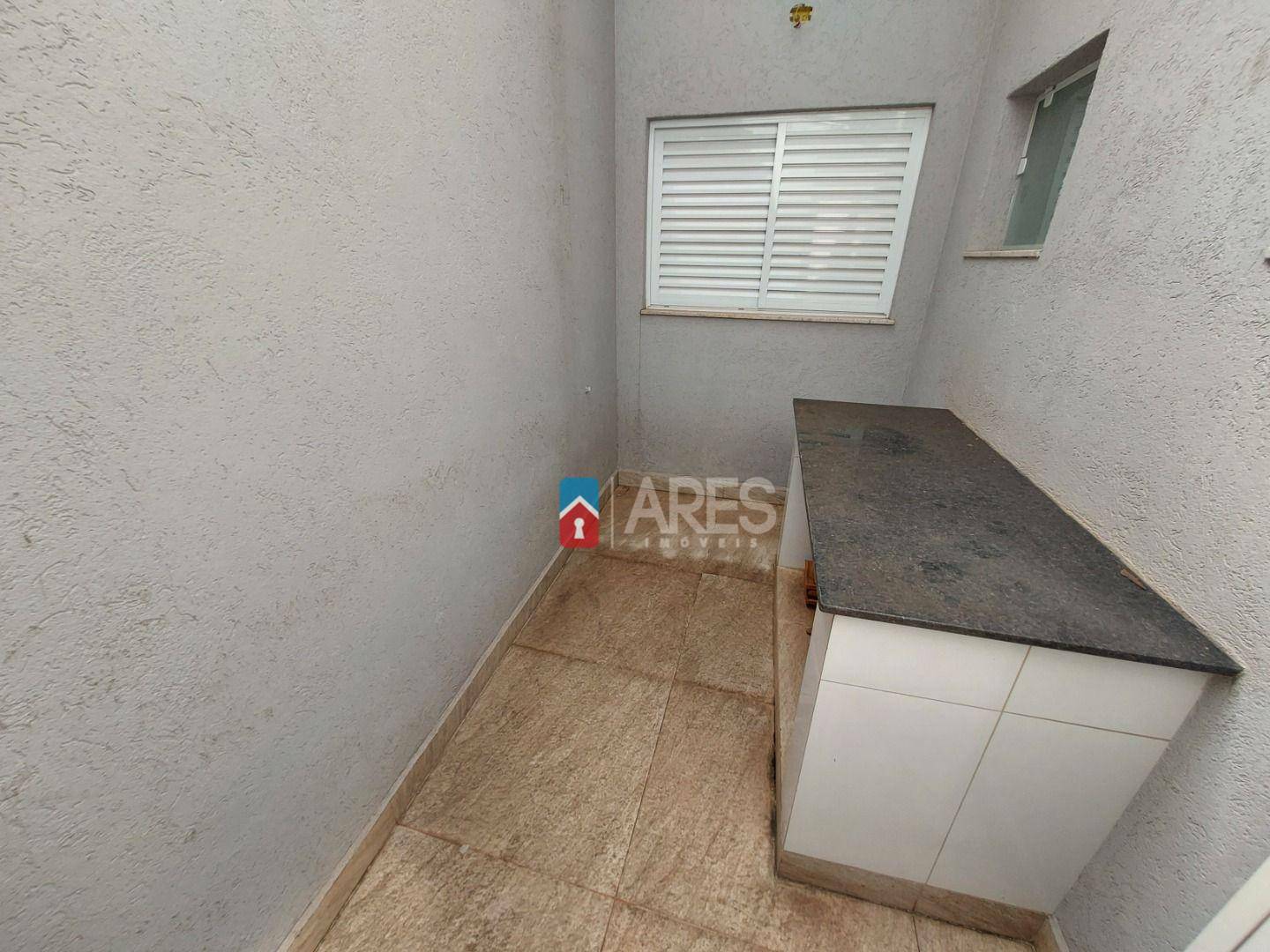 Casa à venda com 4 quartos, 270m² - Foto 22