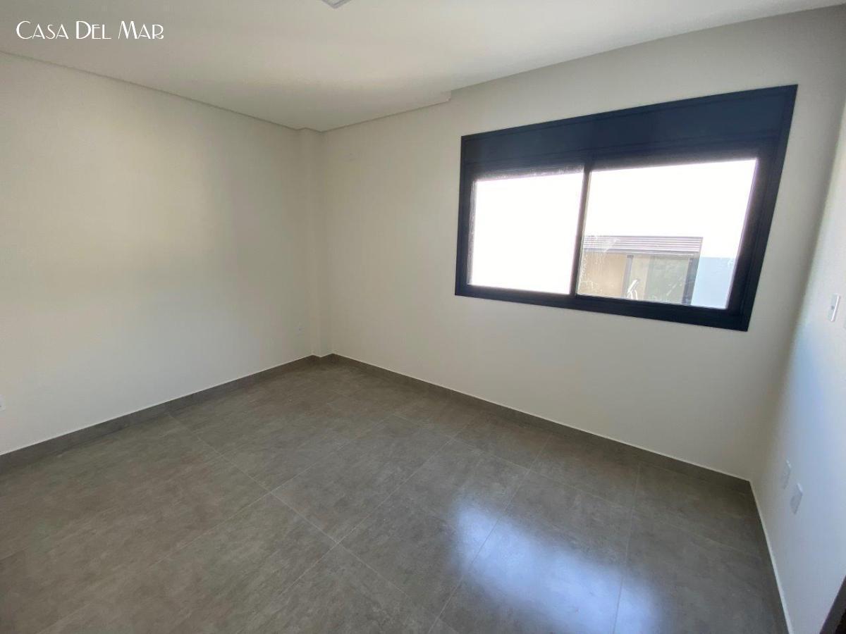 Casa à venda com 3 quartos, 220m² - Foto 20