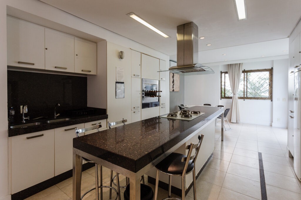 Apartamento para alugar com 3 quartos, 75m² - Foto 11