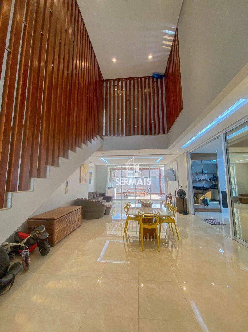 Sobrado à venda com 3 quartos, 330m² - Foto 2