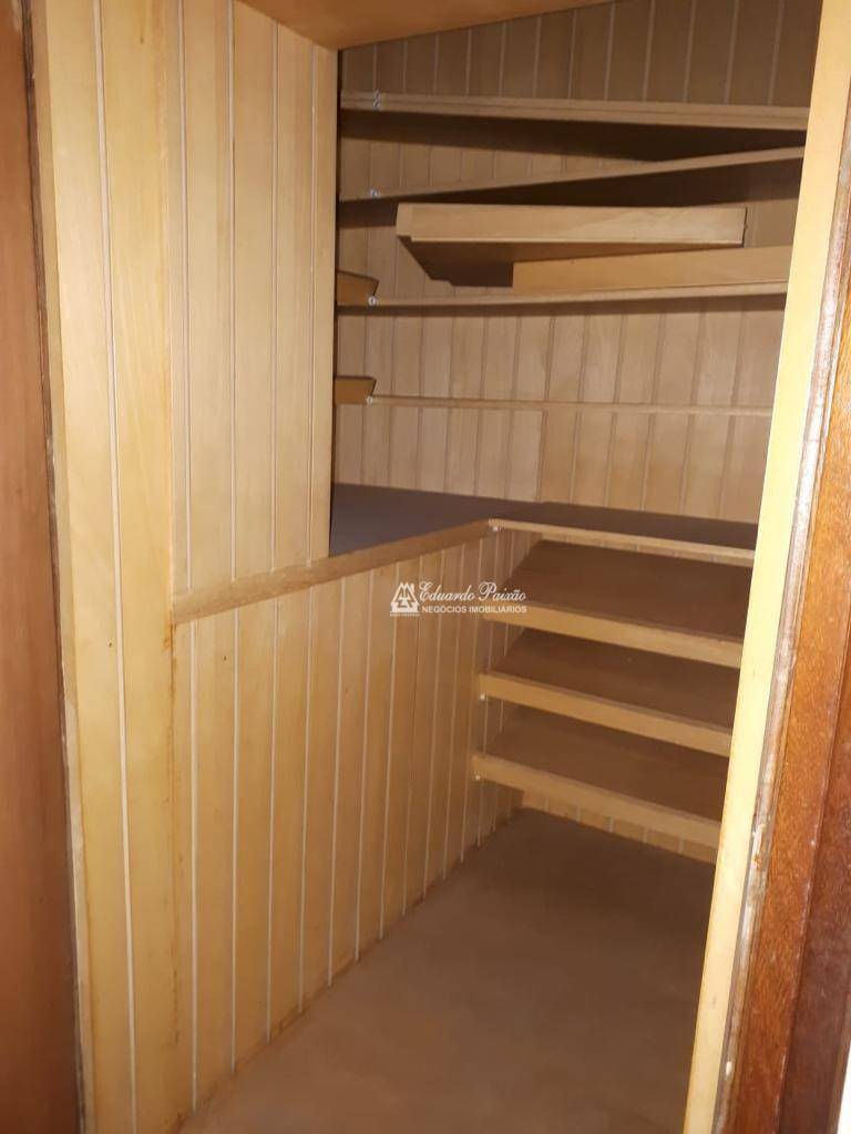 Sobrado à venda com 6 quartos, 600m² - Foto 32