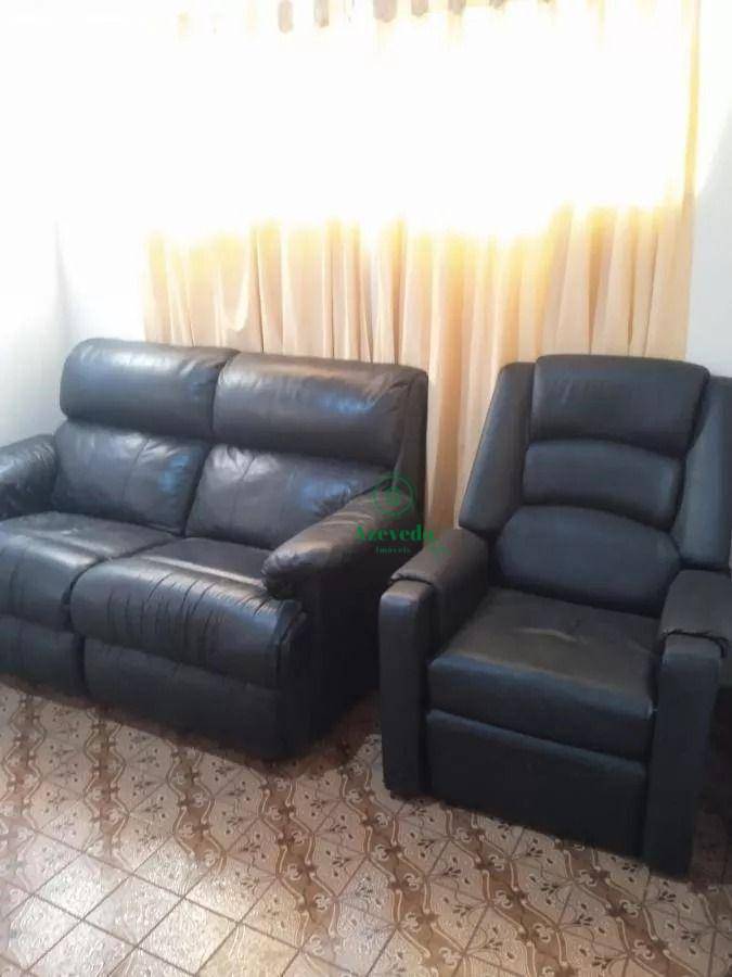 Sobrado à venda com 3 quartos, 130m² - Foto 2