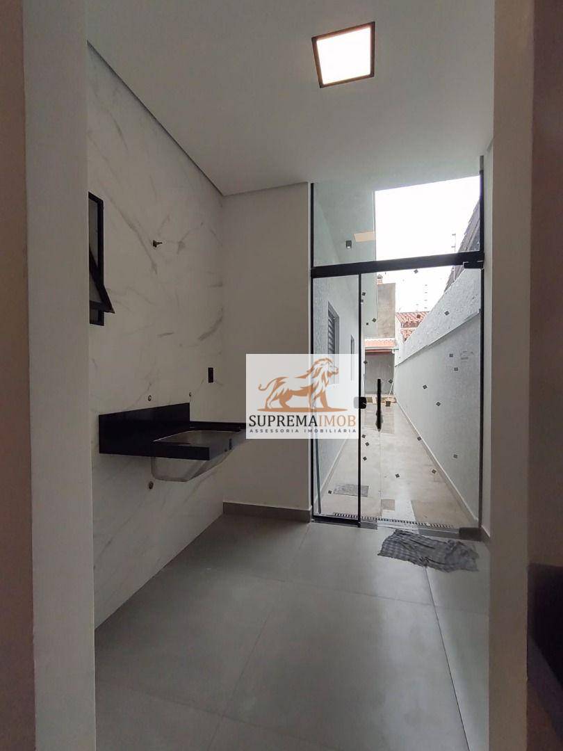 Casa à venda com 3 quartos, 85m² - Foto 11