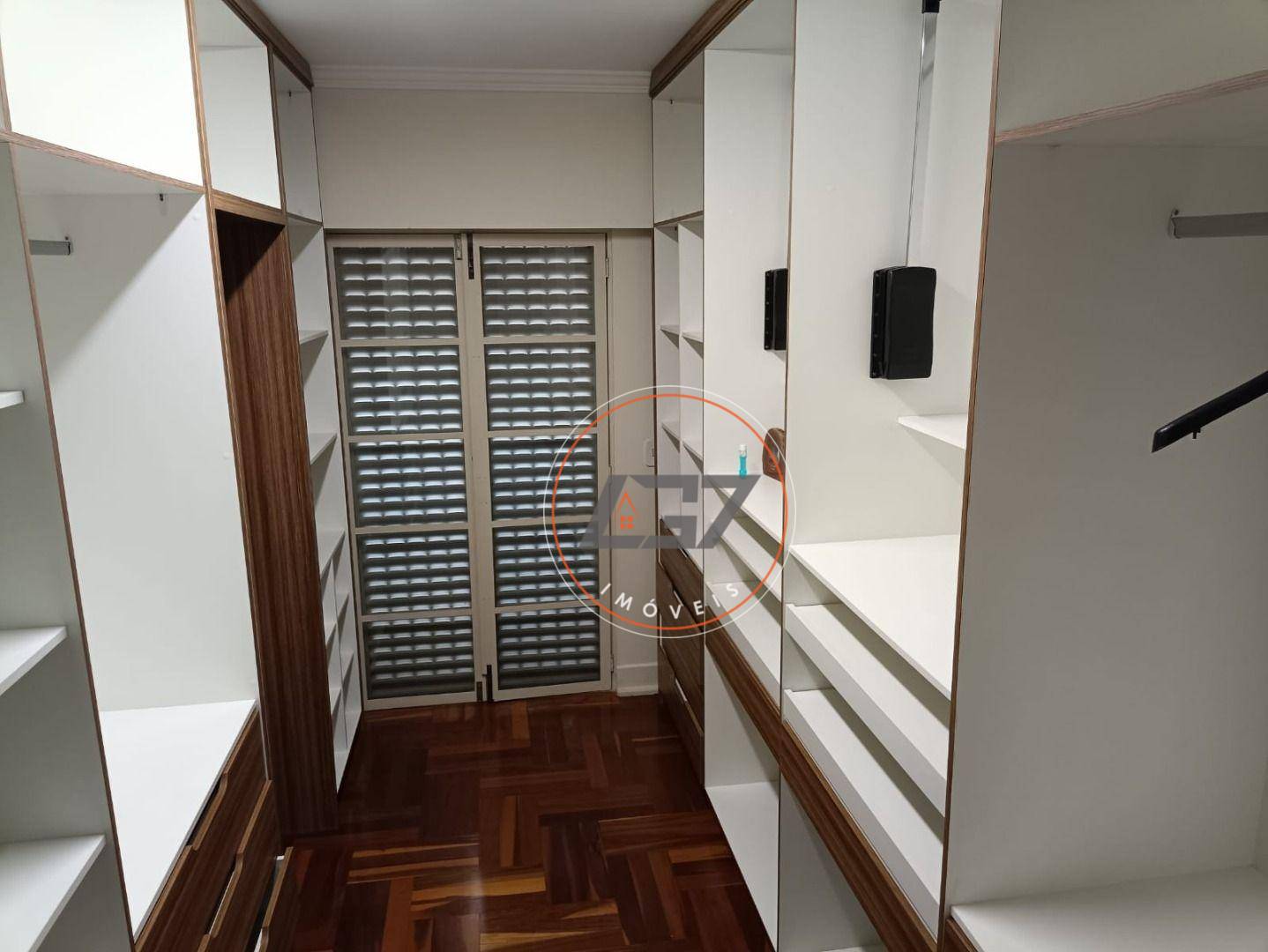 Apartamento à venda com 3 quartos, 180m² - Foto 11
