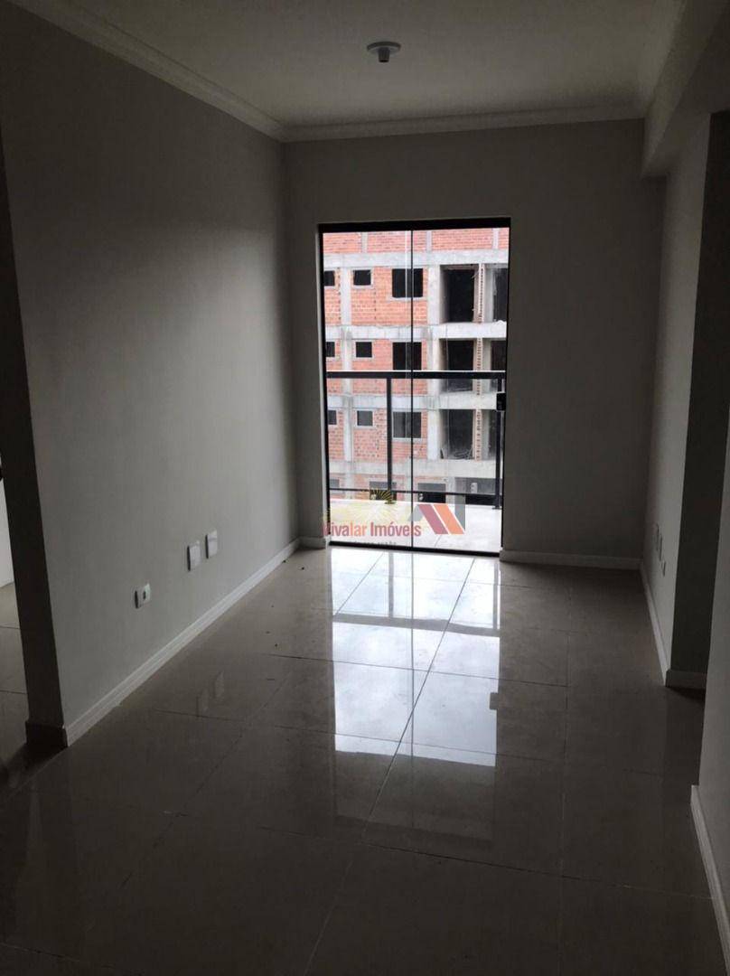 Apartamento à venda com 2 quartos, 60m² - Foto 19