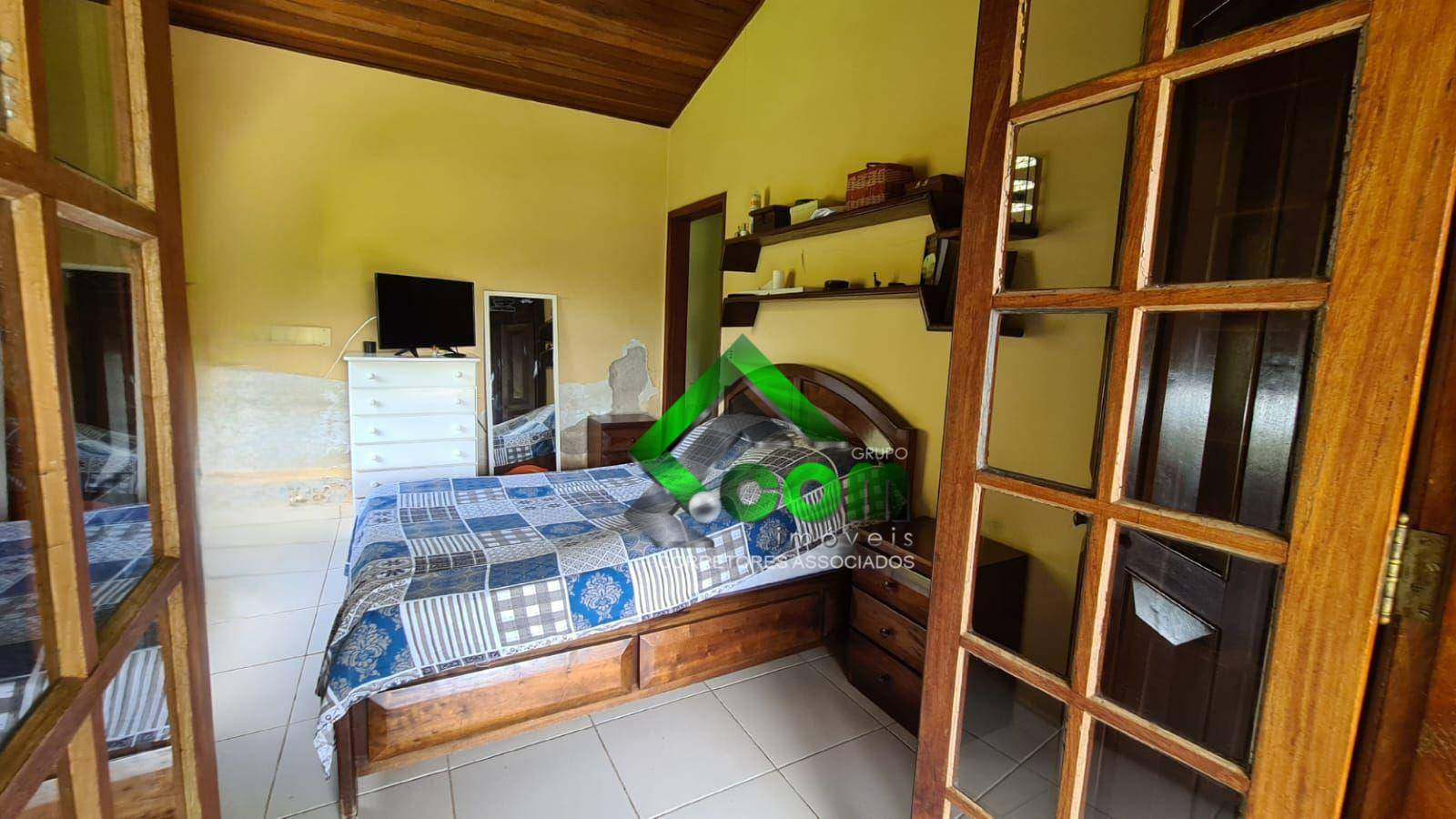 Casa à venda com 4 quartos, 307m² - Foto 15