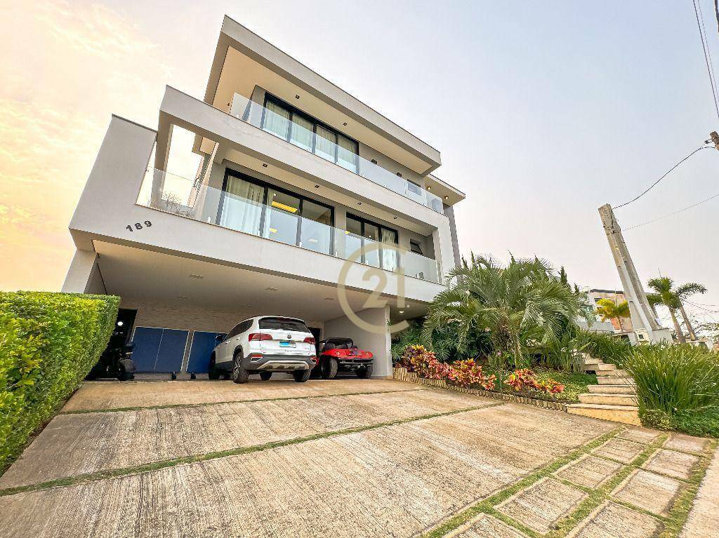 Casa de Condomínio à venda com 3 quartos, 427m² - Foto 1