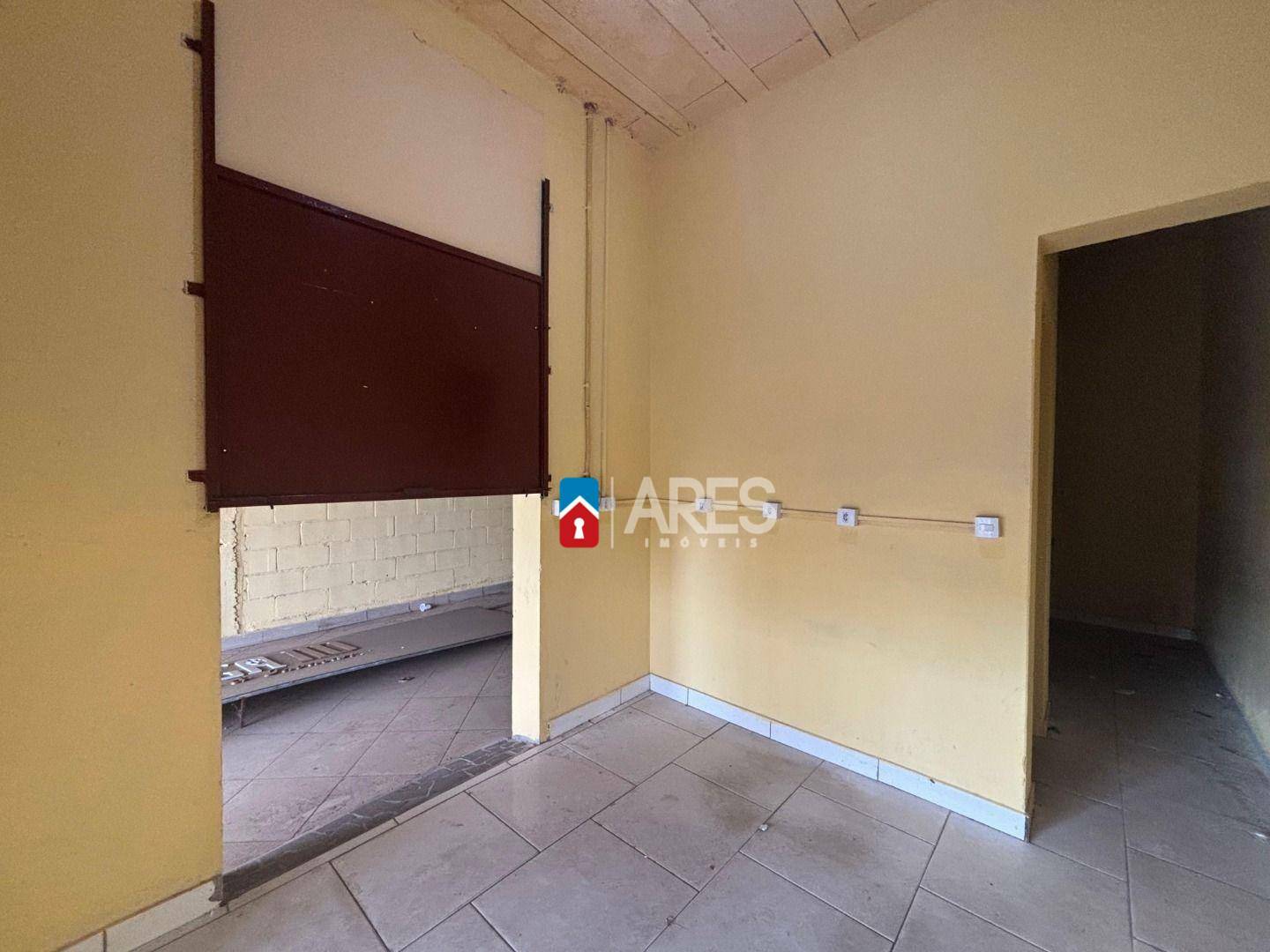 Casa para alugar com 1 quarto, 210m² - Foto 4