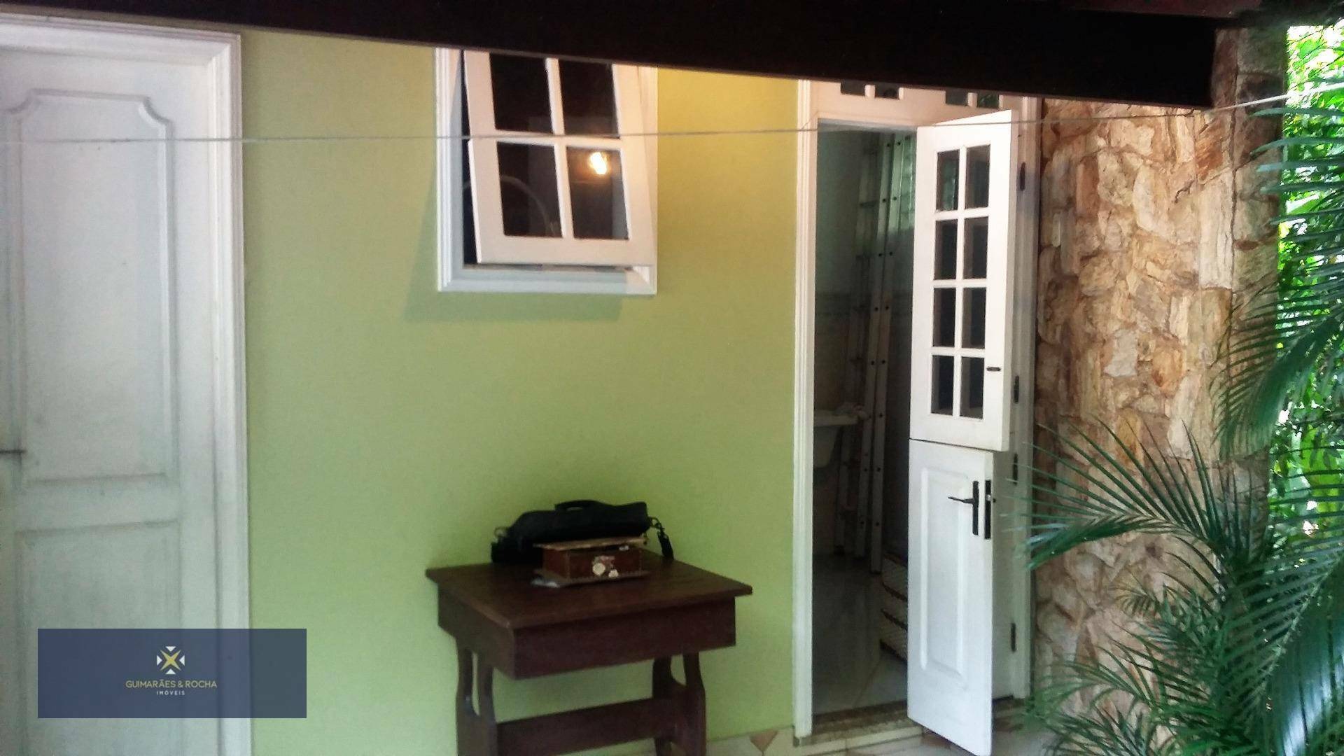 Casa de Condomínio à venda com 4 quartos, 207m² - Foto 4