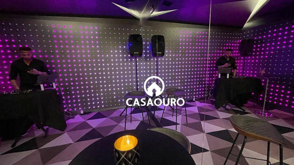 Apartamento para alugar com 2 quartos, 70m² - Foto 31