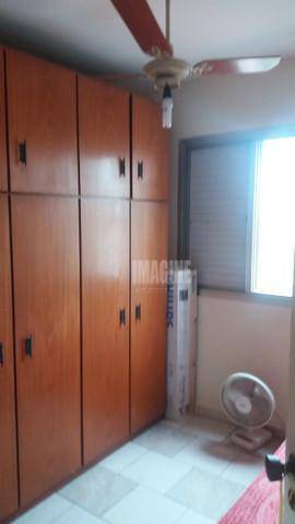 Apartamento à venda com 2 quartos, 62m² - Foto 7