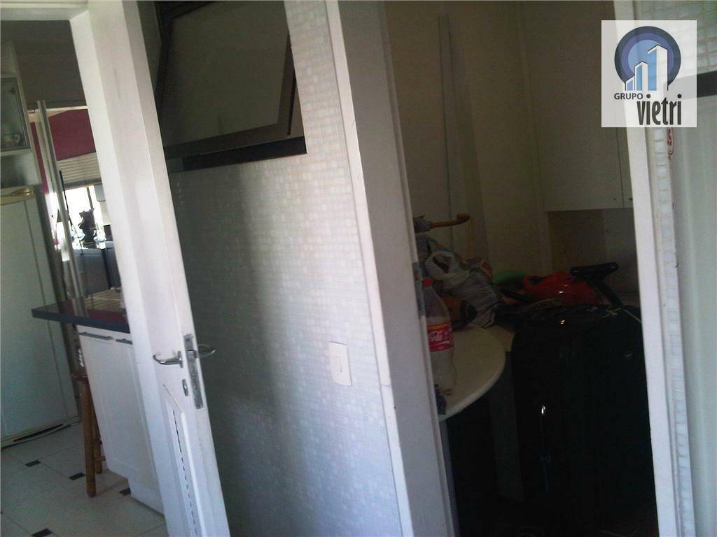 Apartamento à venda com 3 quartos, 200m² - Foto 18