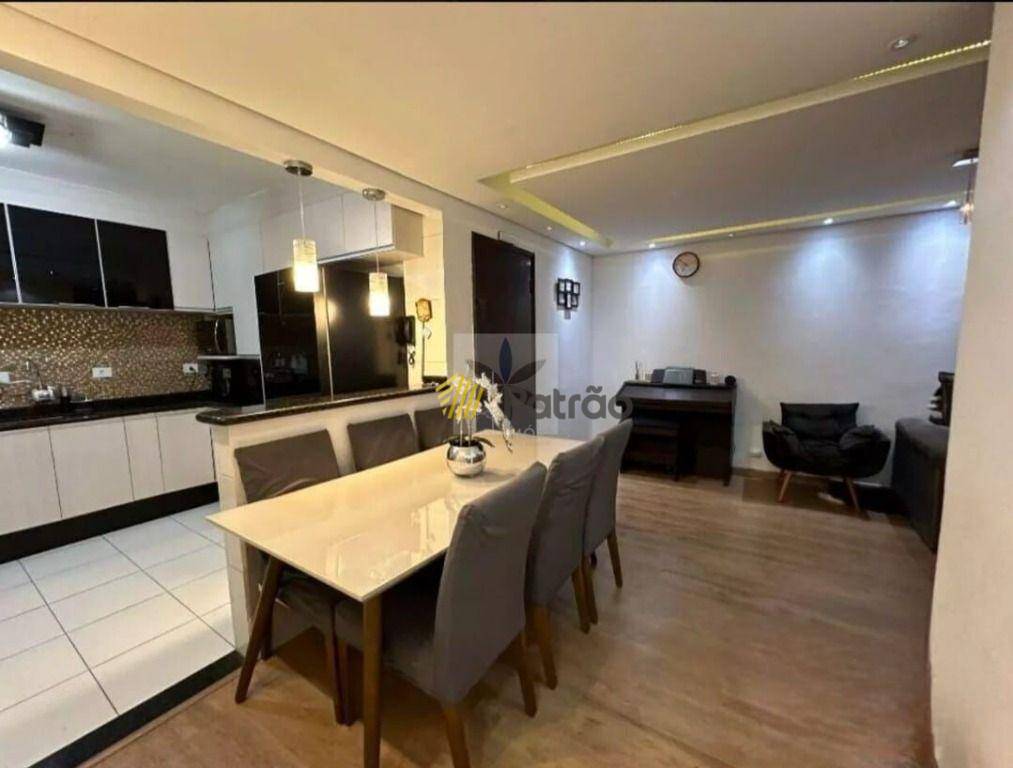 Apartamento à venda com 3 quartos, 86m² - Foto 2