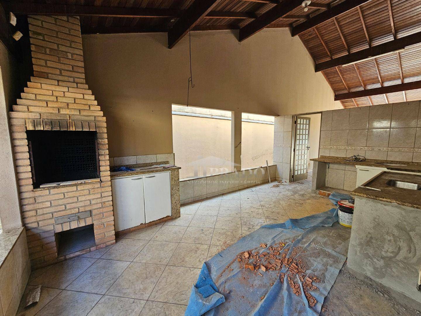 Casa para alugar com 4 quartos, 198m² - Foto 22
