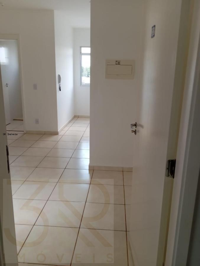 Apartamento à venda com 2 quartos, 43m² - Foto 3