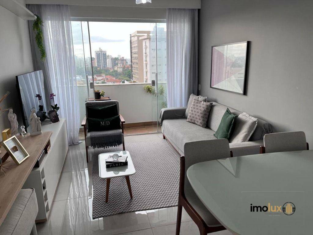 Apartamento à venda com 2 quartos, 72m² - Foto 1