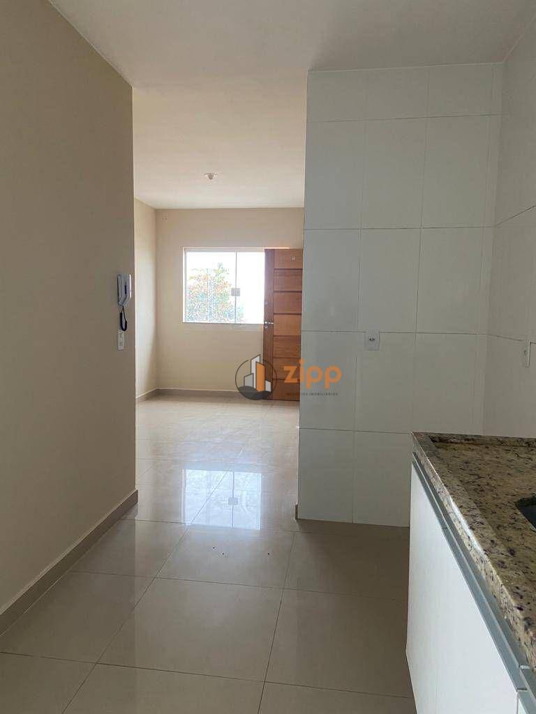 Casa para alugar com 2 quartos, 45m² - Foto 12