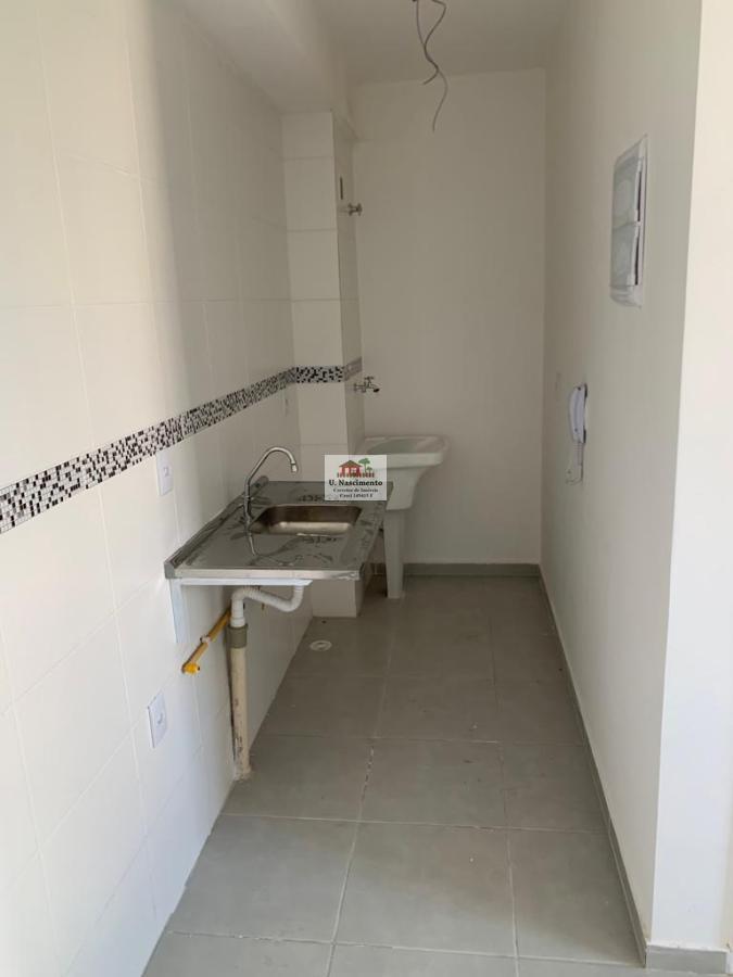 Apartamento à venda com 2 quartos, 40m² - Foto 3