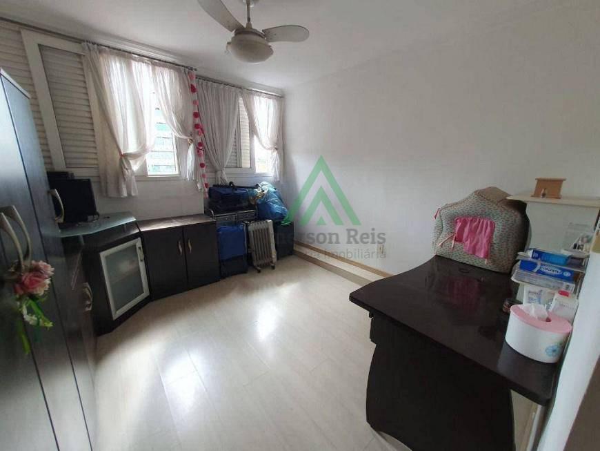 Apartamento à venda com 3 quartos, 130m² - Foto 4