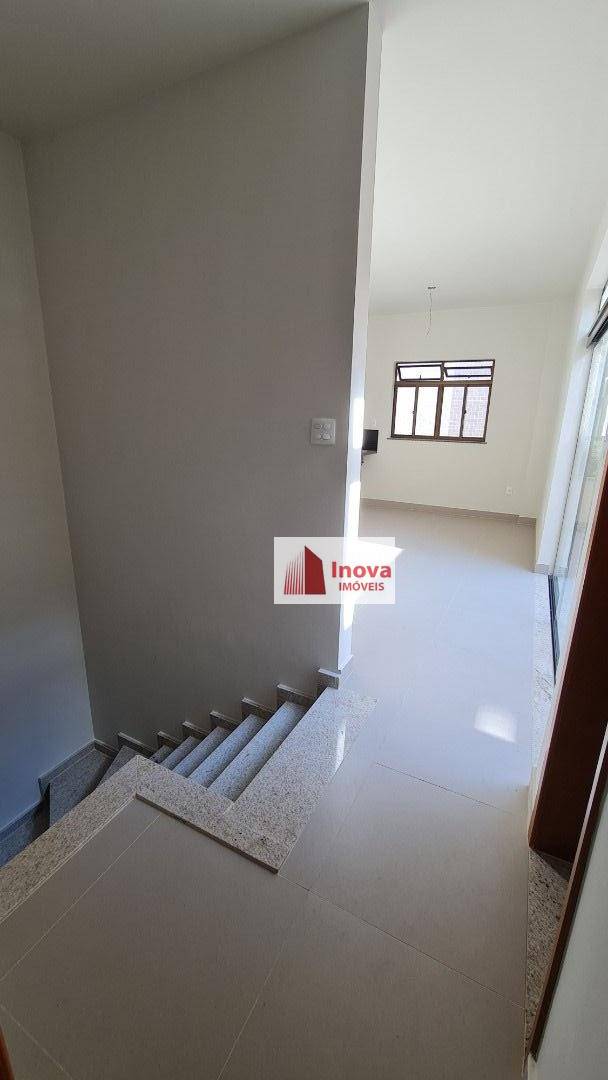 Cobertura à venda com 3 quartos, 220m² - Foto 12