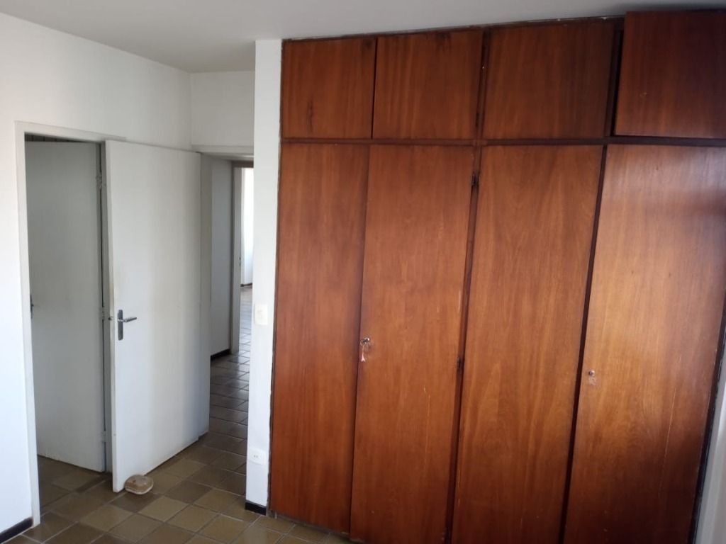 Apartamento à venda com 3 quartos, 135m² - Foto 7