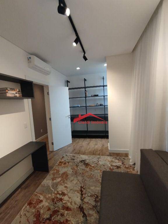 Apartamento à venda com 4 quartos, 276m² - Foto 14