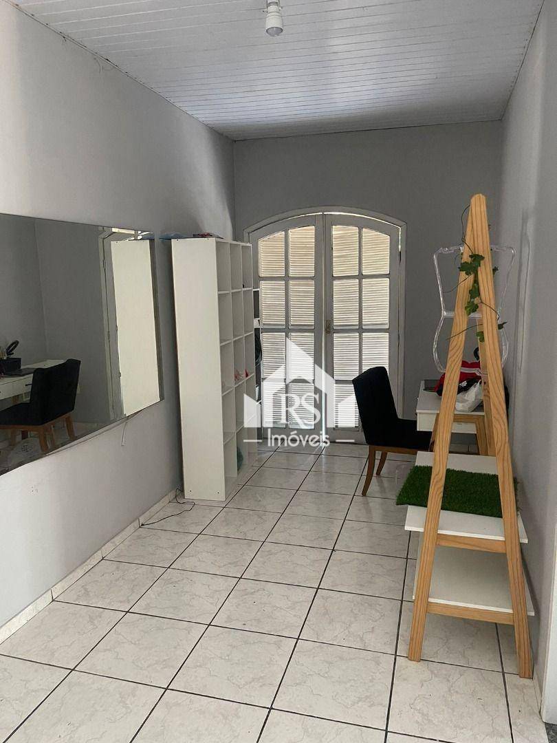 Casa à venda com 4 quartos, 200m² - Foto 28