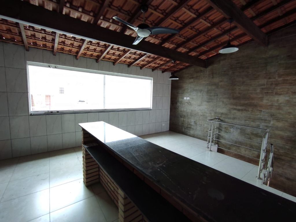 Casa à venda com 2 quartos, 150m² - Foto 6