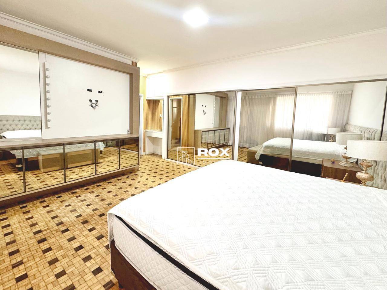 Casa para alugar com 7 quartos, 540m² - Foto 4