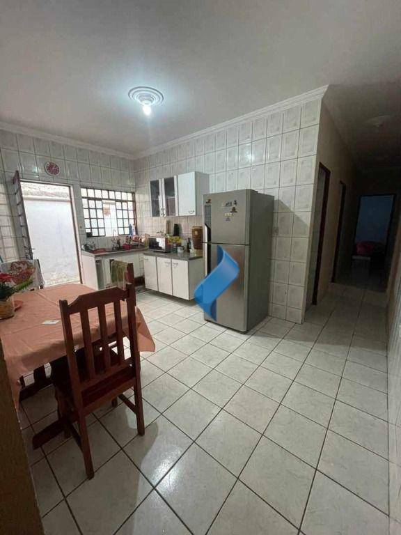 Casa à venda com 3 quartos, 80m² - Foto 5