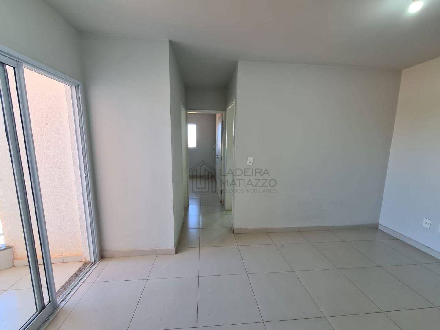 Apartamento para alugar com 2 quartos, 50m² - Foto 3