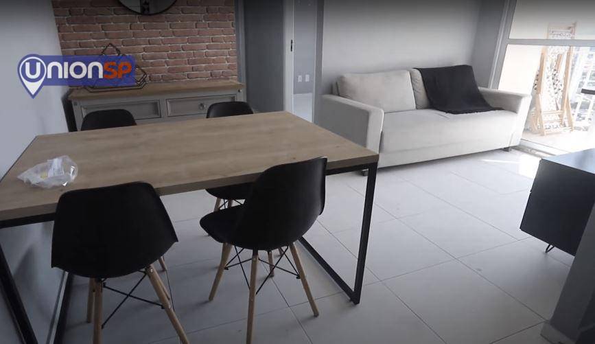 Apartamento à venda com 2 quartos, 60m² - Foto 2