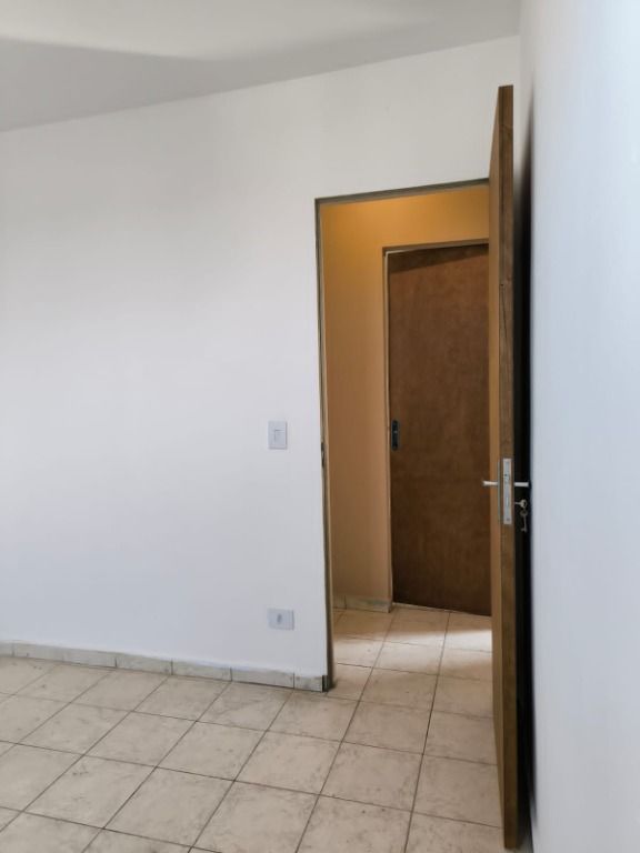 Apartamento à venda com 3 quartos, 64m² - Foto 14