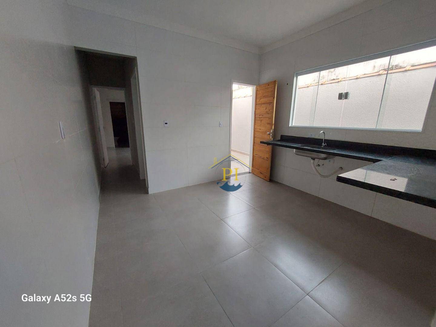 Casa à venda com 2 quartos, 70m² - Foto 15