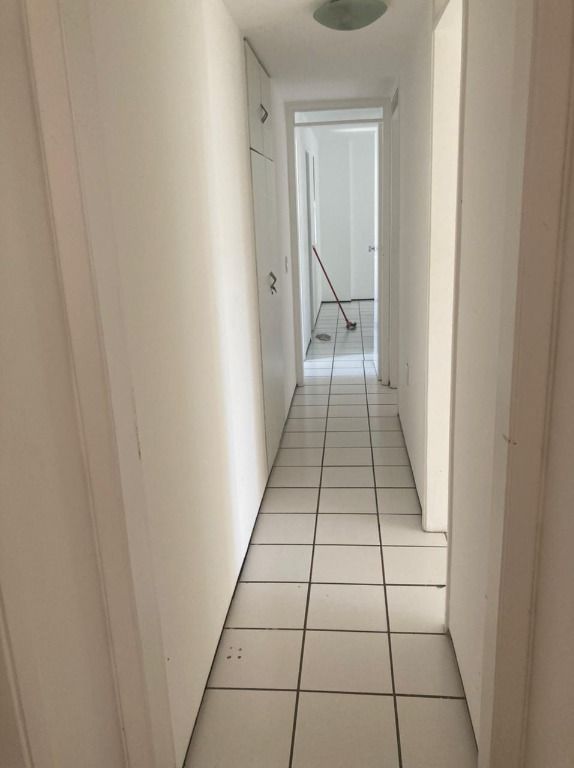 Apartamento à venda com 3 quartos, 143m² - Foto 11