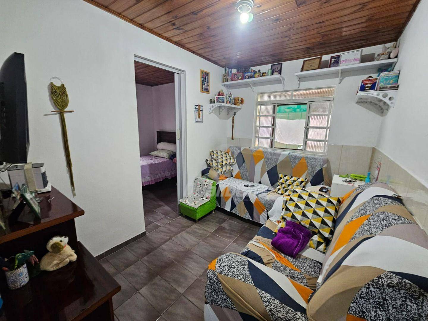 Casa à venda com 4 quartos, 181m² - Foto 1