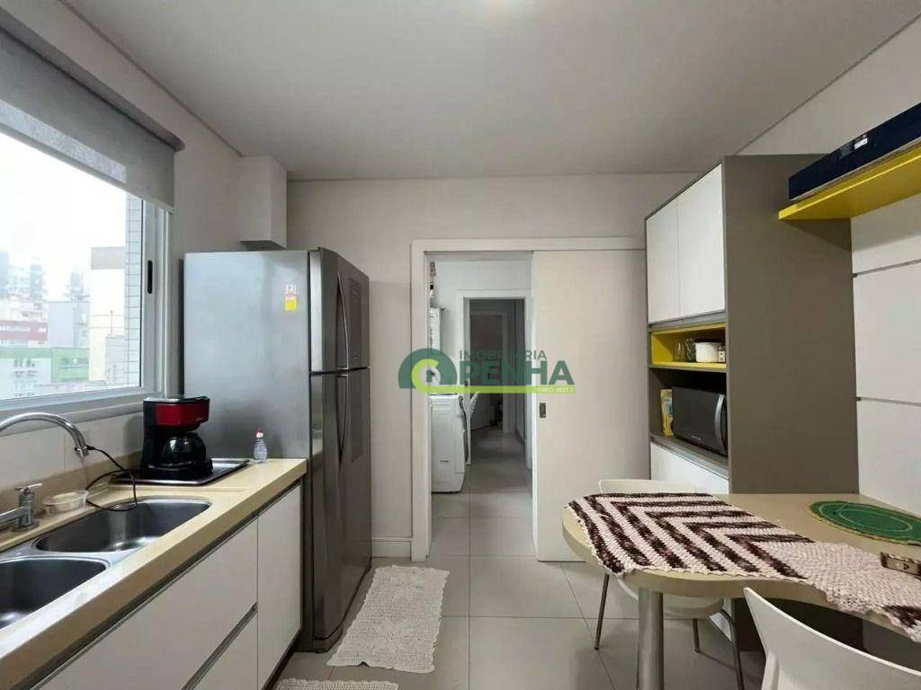 Apartamento à venda com 3 quartos, 158m² - Foto 9