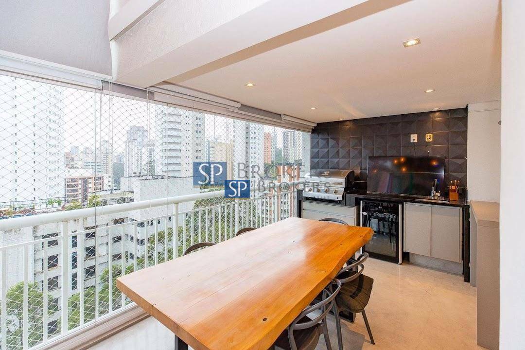 Apartamento à venda com 4 quartos, 238m² - Foto 1