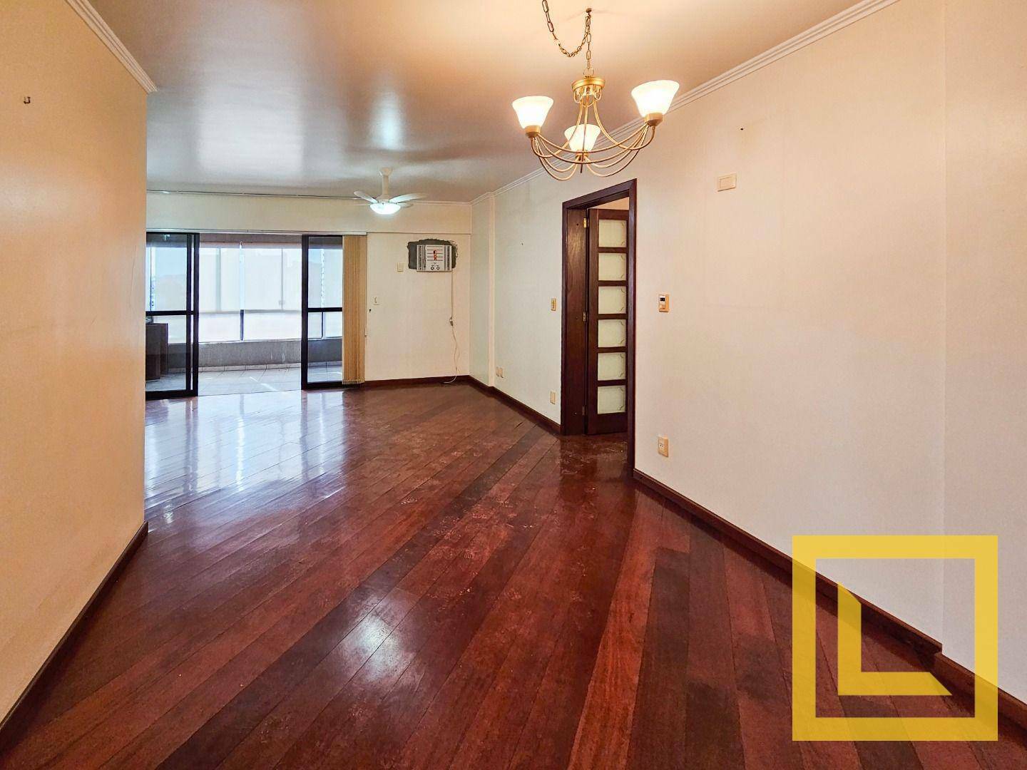 Apartamento à venda com 3 quartos, 135m² - Foto 3