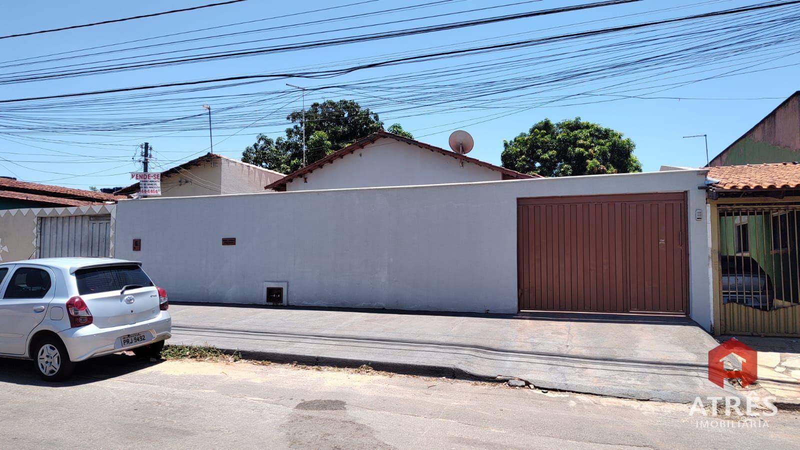 Casa à venda com 3 quartos, 169m² - Foto 1