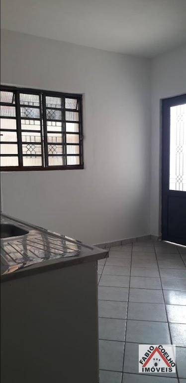 Casa de Condomínio à venda com 3 quartos, 187m² - Foto 2