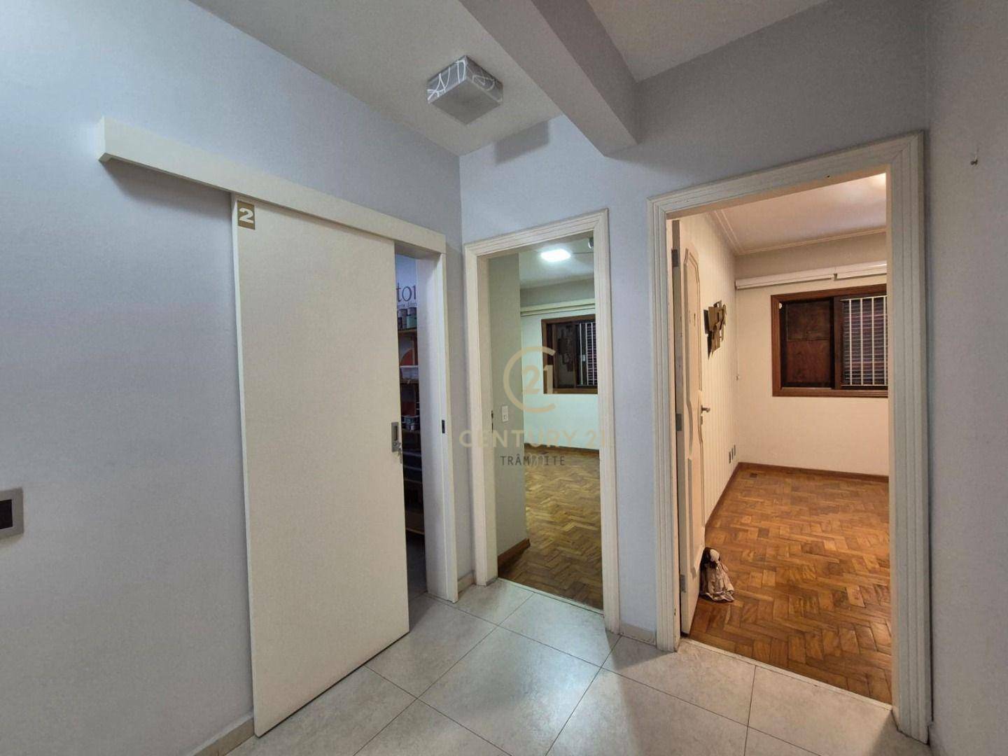 Casa à venda com 5 quartos, 310m² - Foto 13