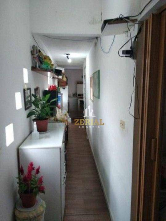 Sobrado à venda com 2 quartos, 180m² - Foto 2