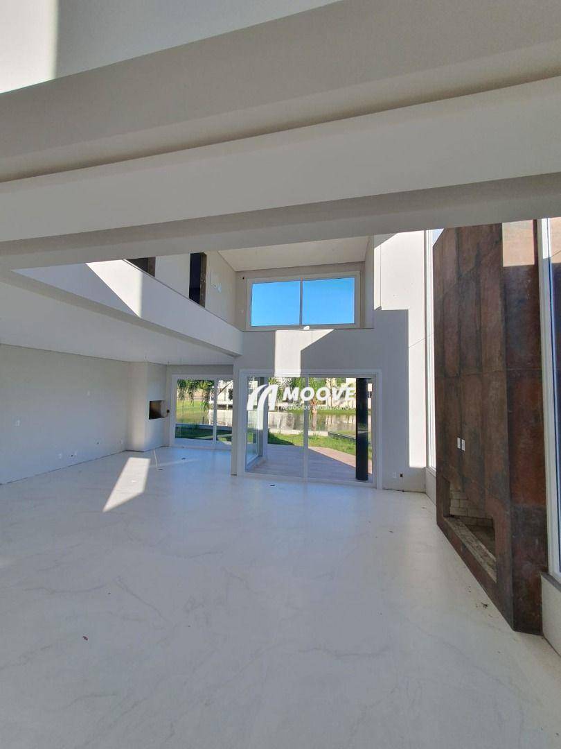 Sobrado, 3 quartos, 269 m² - Foto 1