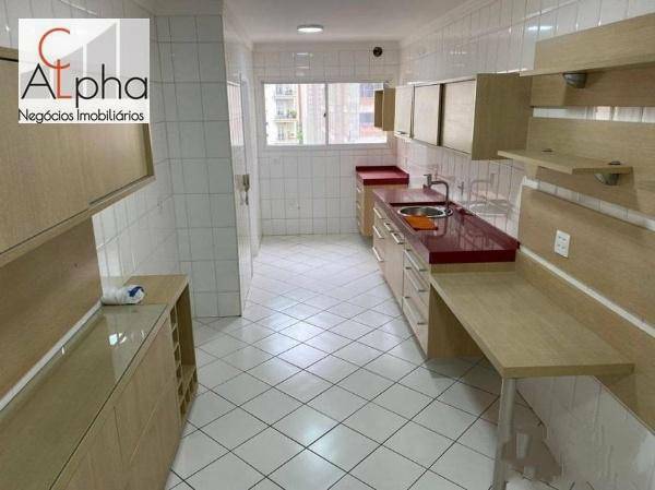 Apartamento à venda com 3 quartos, 168m² - Foto 3