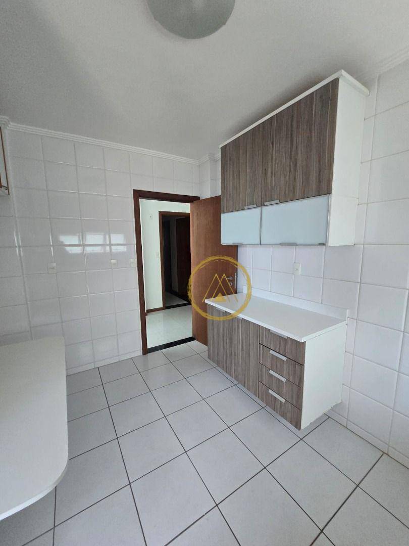 Apartamento à venda com 3 quartos, 131m² - Foto 29