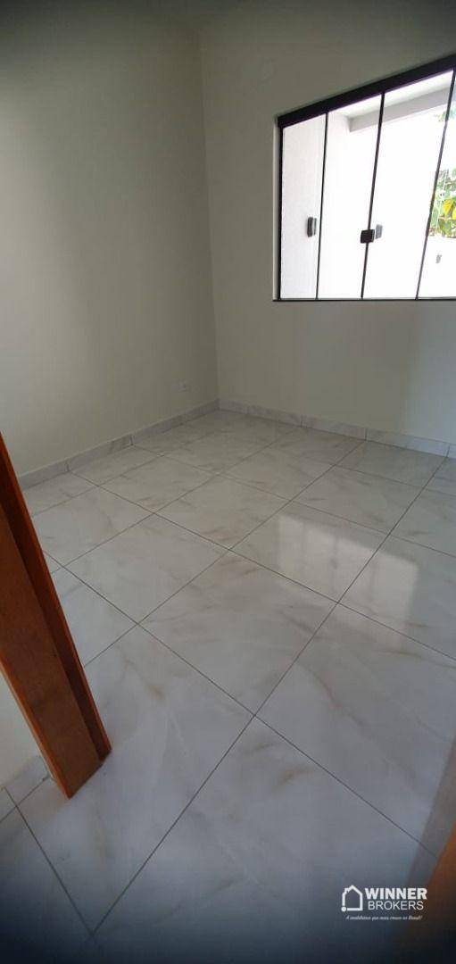 Casa à venda com 3 quartos, 72m² - Foto 5