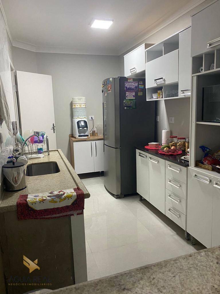 Apartamento à venda com 3 quartos, 160m² - Foto 6