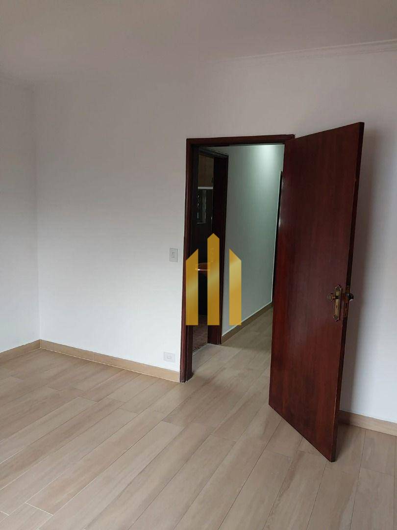 Sobrado à venda e aluguel com 3 quartos, 180m² - Foto 34