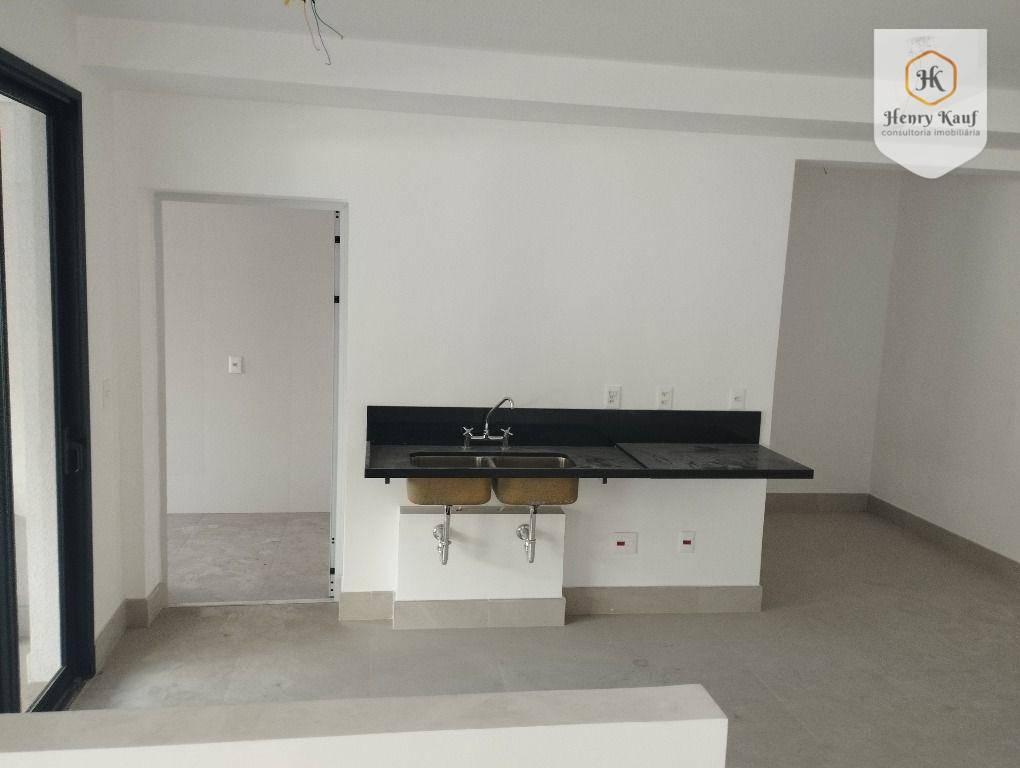 Apartamento à venda com 3 quartos, 209m² - Foto 11